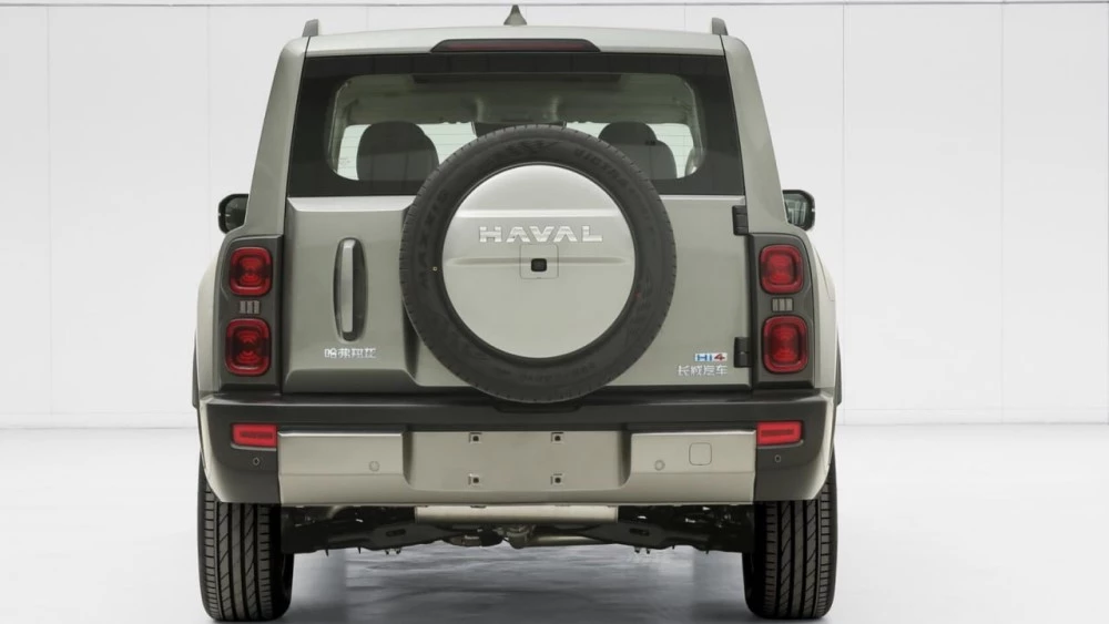 Haval Xianglong сзади