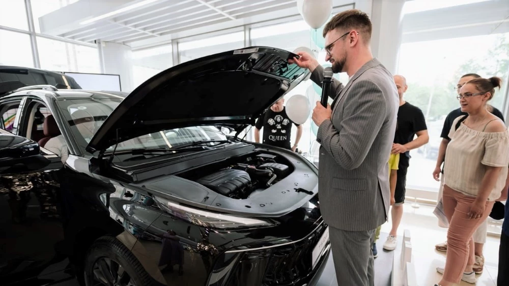 официальный дилерский центр в формате монобренд компании IXEN MOTORS открылся в городе Екатеринбург