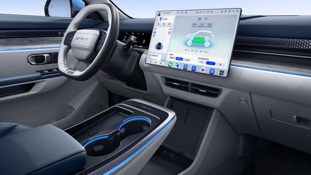 Jetour Dasheng салон интерьер первый ряд в Китае