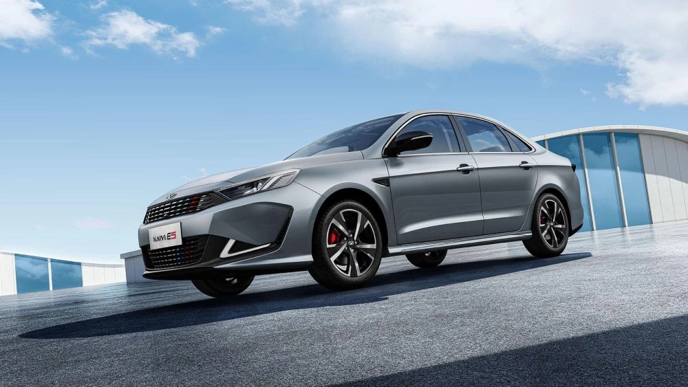 Занимательная «механика». Седан Kaiyi E5 обзавелся бюджетной комплектацией Comfort