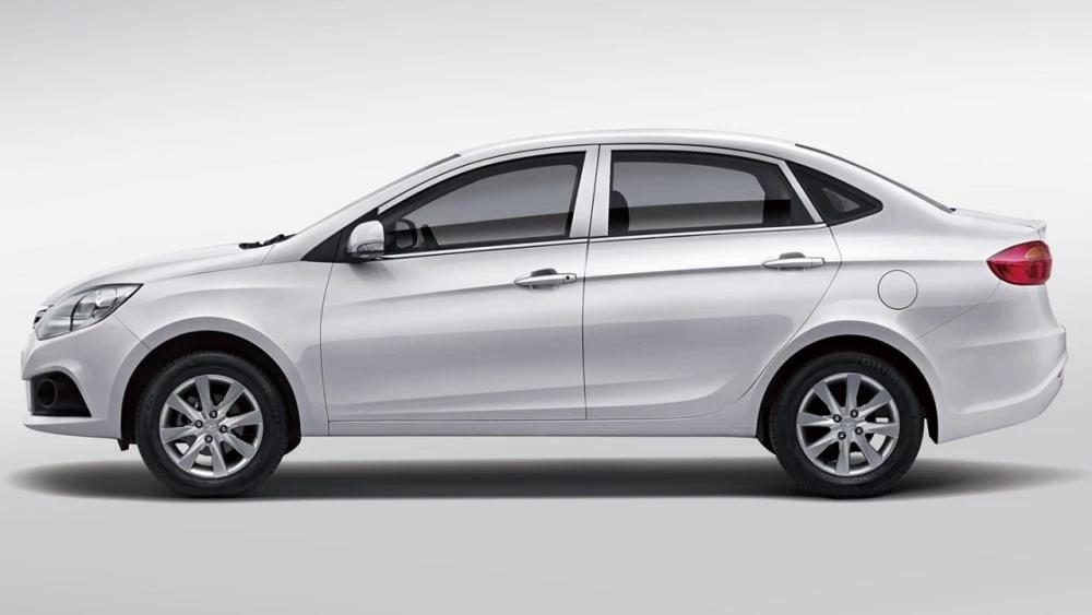 седан JAC J4 сбоку