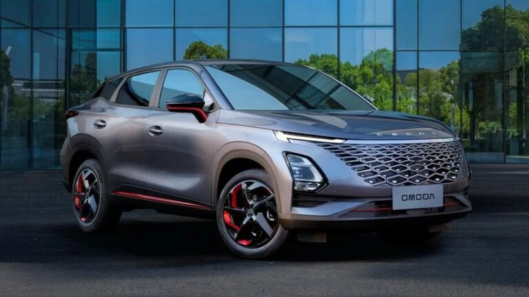Omoda C5 спереди сбоку старт продаж в Казахстане