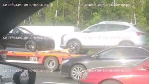 Автомобили Sehol Yao и X6 на автовозе на МКАДе