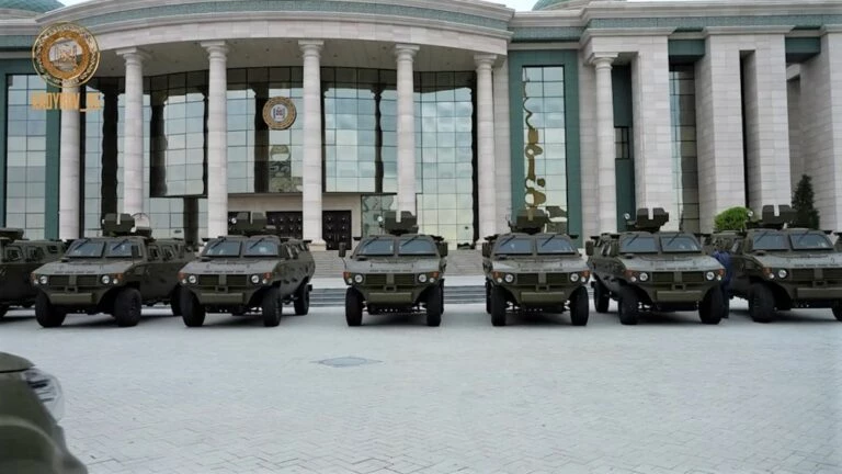 китайские бронеавтомобили SBSVM China Tiger / Hero в России в Грозном Ахмат