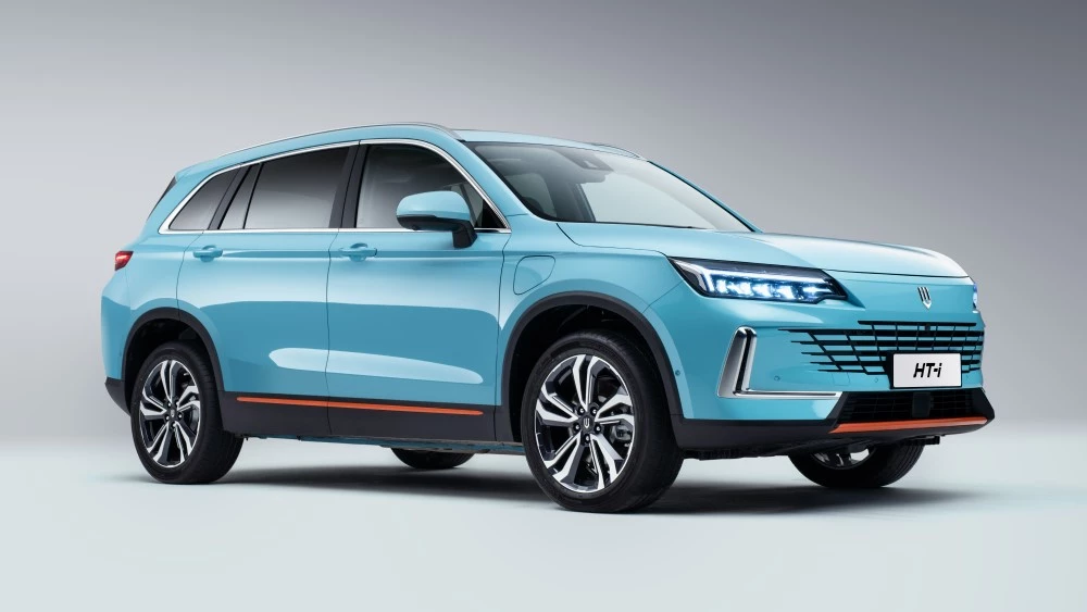 гибридный Skywell HT-i сбоку спереди