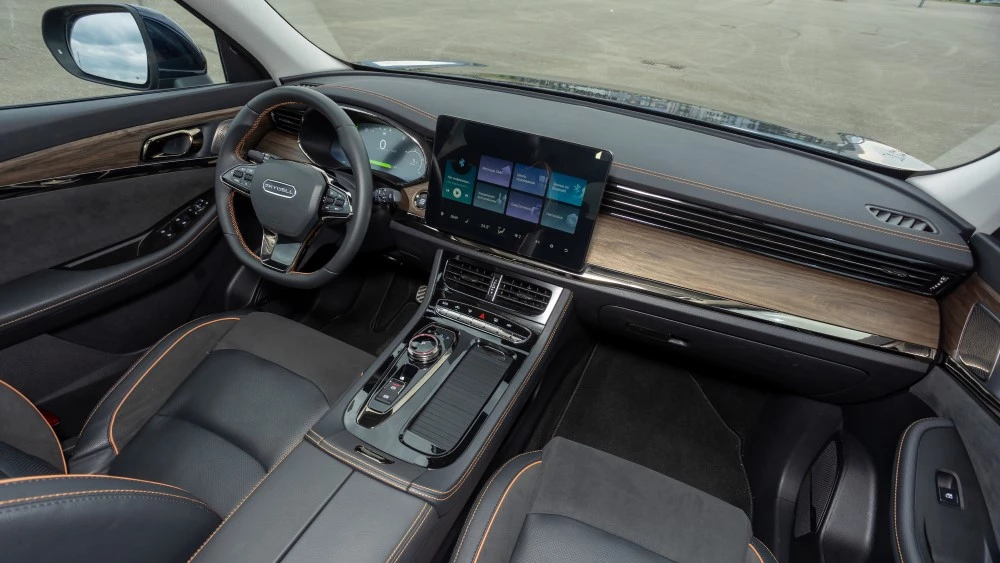 Гибридный кроссовер Skywell HT-i салон интерьер