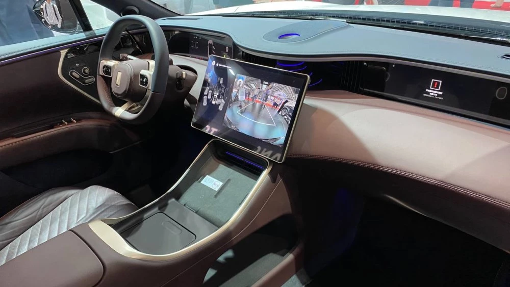 Avatr 11 обзор Иннопром в России салон интерьер