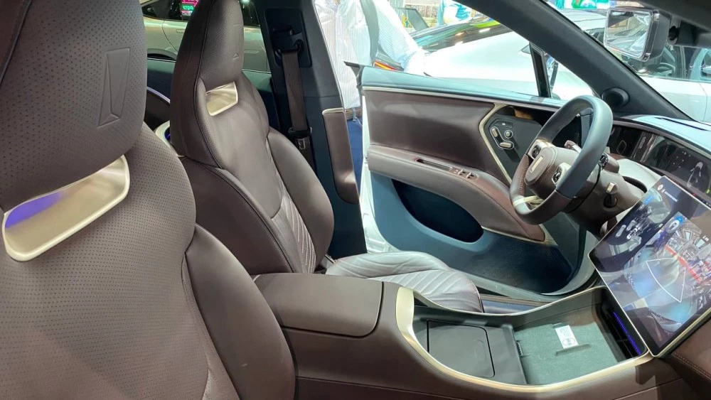 Avatr 11 обзор Иннопром в России салон интерьер первый ряд