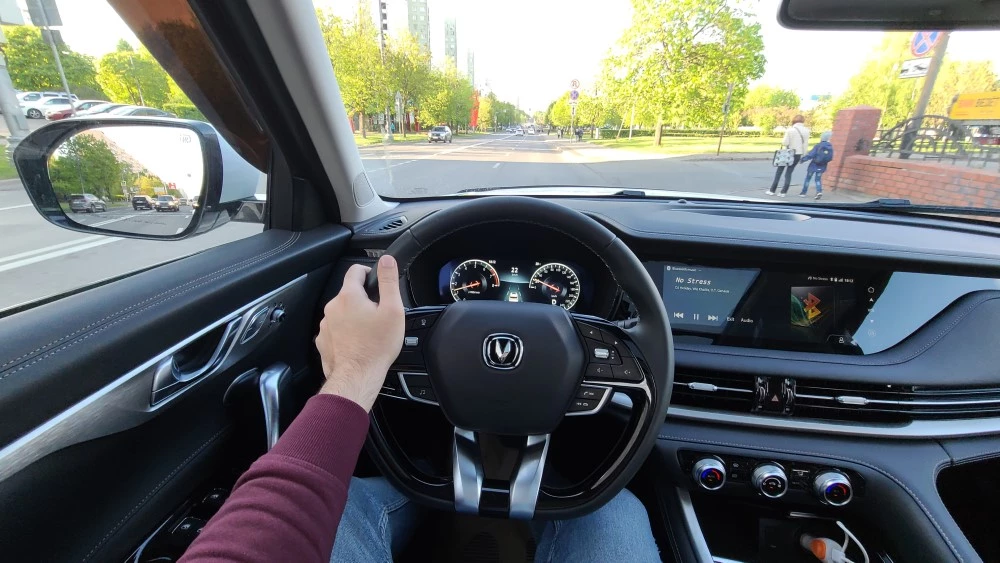 changan cs95 салон интерьер место водителя