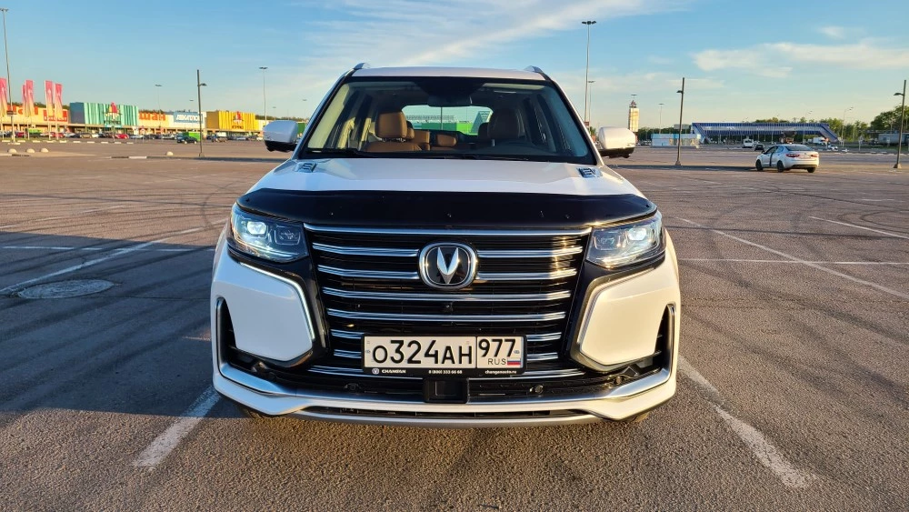 changan cs95 спереди