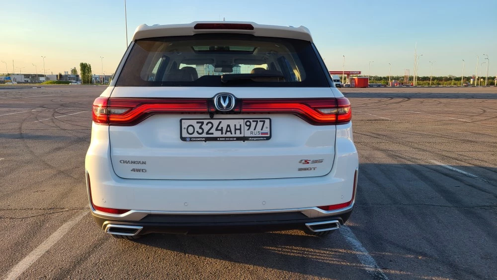 changan cs95 сбоку сзади