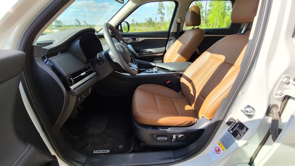 changan cs95 салон интерьер первый ряд