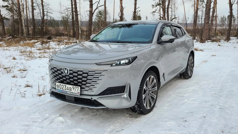 Changan Uni-K тест обзор сбоку спереди зима