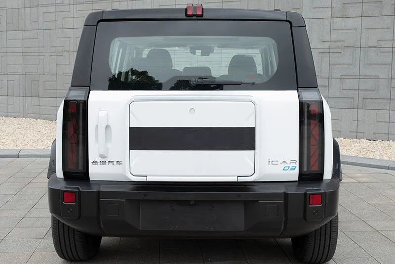 Электрический кроссовер iCar 03 от Chery сзади