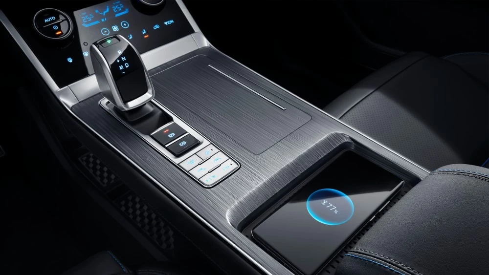 Chery Tiggo 7 Pro Max AWD беспроводная зарядка салон интерьер