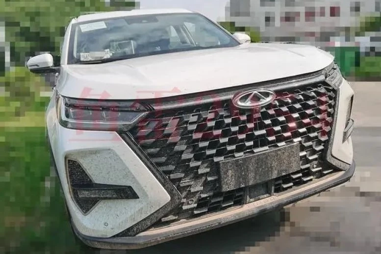 Обновленный кроссовер Chery Tiggo 8 с полным приводом спереди