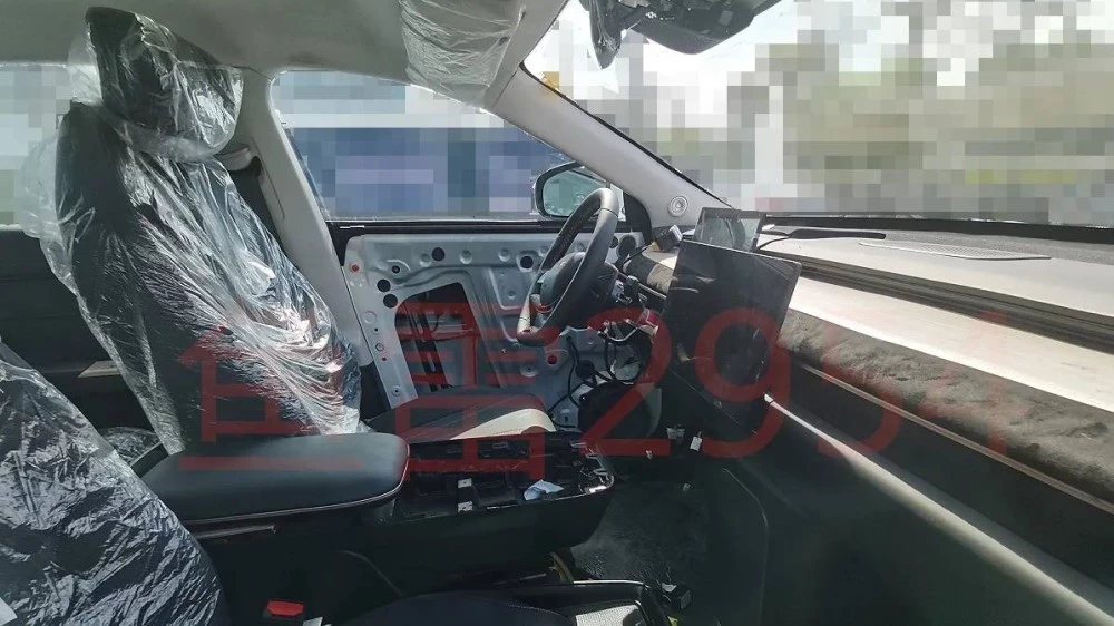 Салон интерьер электрического кроссовера Exeed Exlantix ET