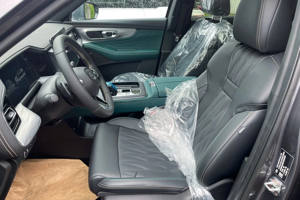 новое поколение gac gs8 салон интерьер первый ряд