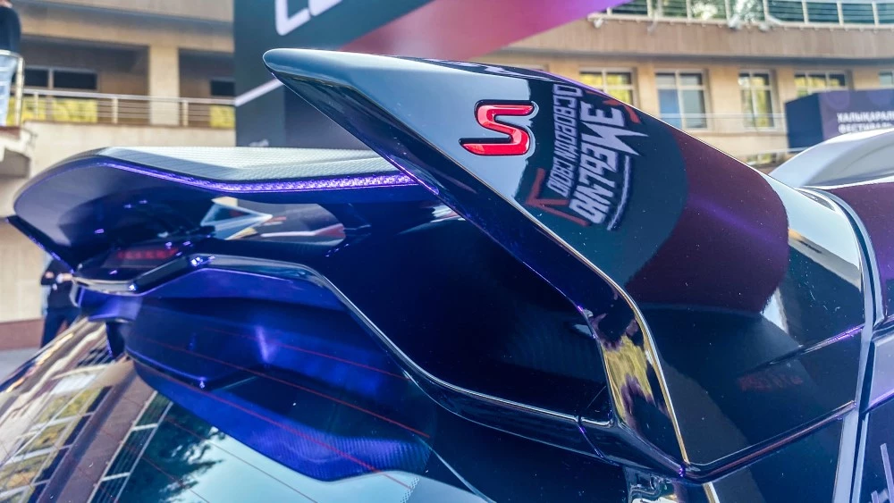 Новый Geely Coolray в Казахстане спойлер спортивный