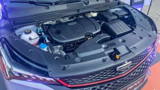 Новый Geely Coolray капот моторный отсек двигатель