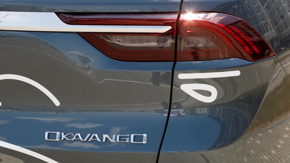 Кроссовер Geely Okavango шильдик сзади