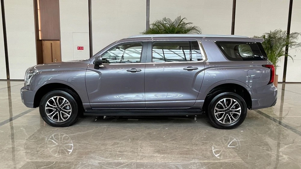 Haval H5 сбоку дилеры в Китае