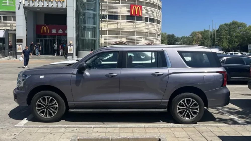 новый Haval H5 сбоку сзади