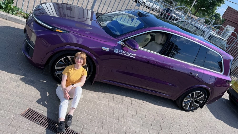 Татьяна Елисеева и кроссовер Li L9