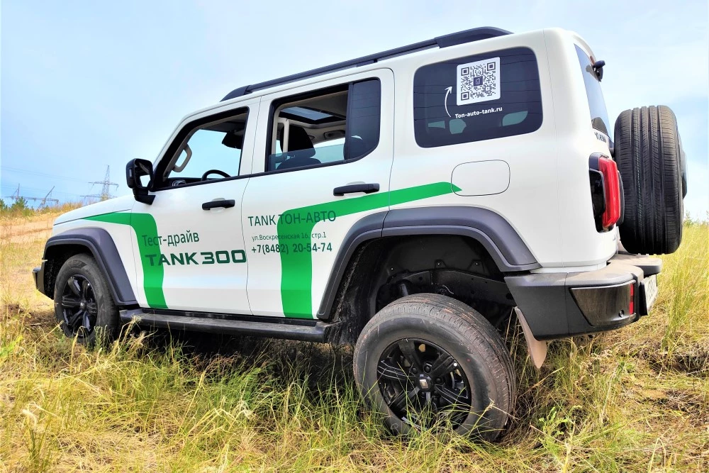 Tank 300 на бездорожье подвеска полный привод диагональное вывешивание