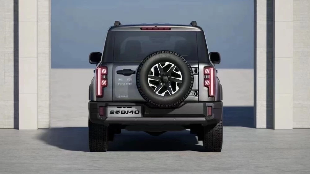 BAIC BJ40 нового поколения сзади