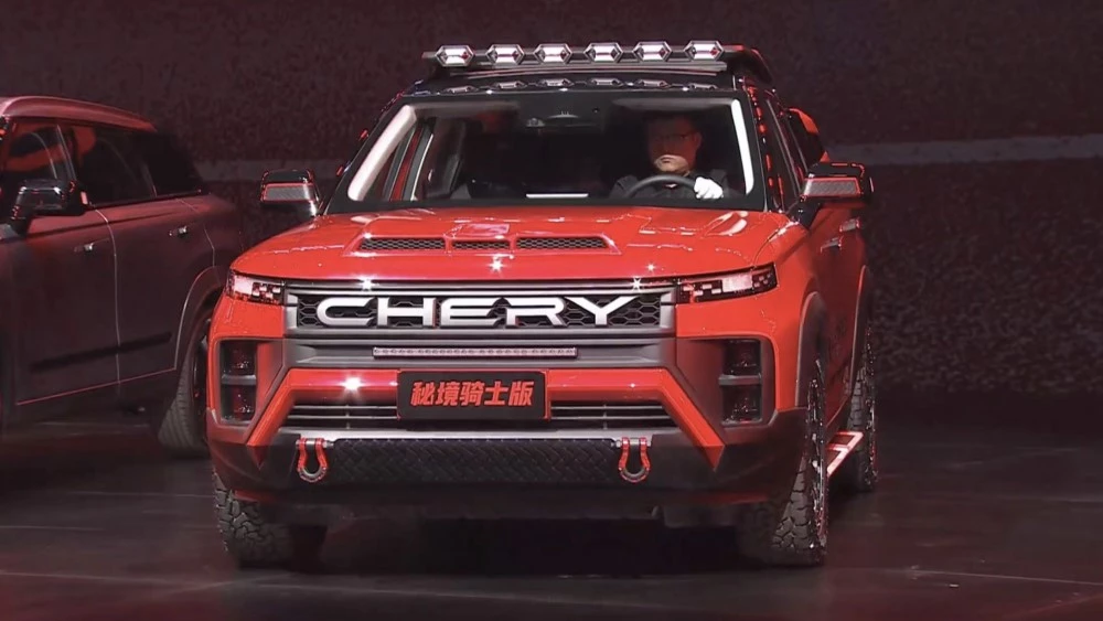 Chery Explore 06 в спецверсии Secret Realm Knight спереди