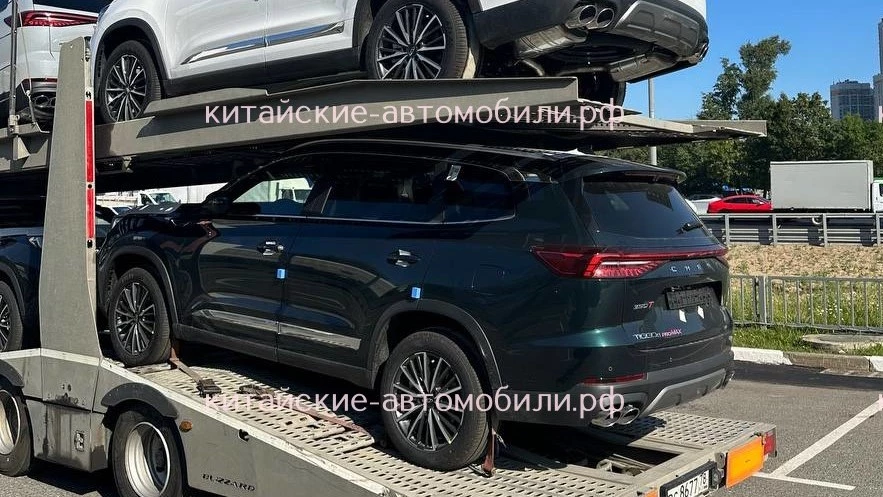 новый Chery Tiggo 8 Pro Max в России сбоку сзади