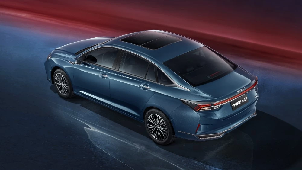 Dongfeng Aeolus Shine Max сбоку сзади