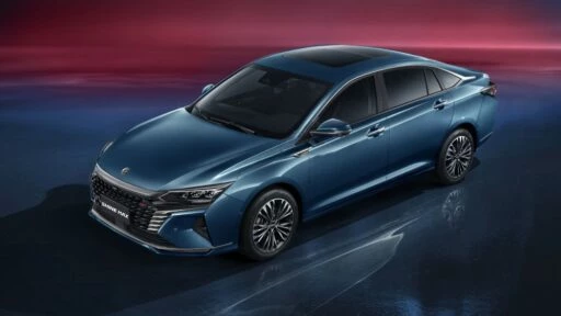 Dongfeng Aeolus Shine Max сбоку спереди