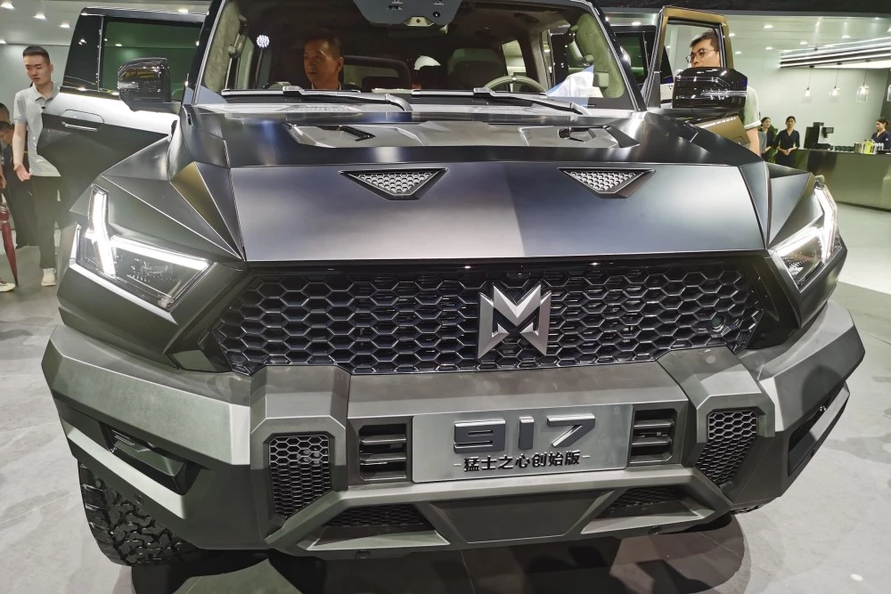 M-Hero 917 от компании Dongfeng спереди Чэнду 2023