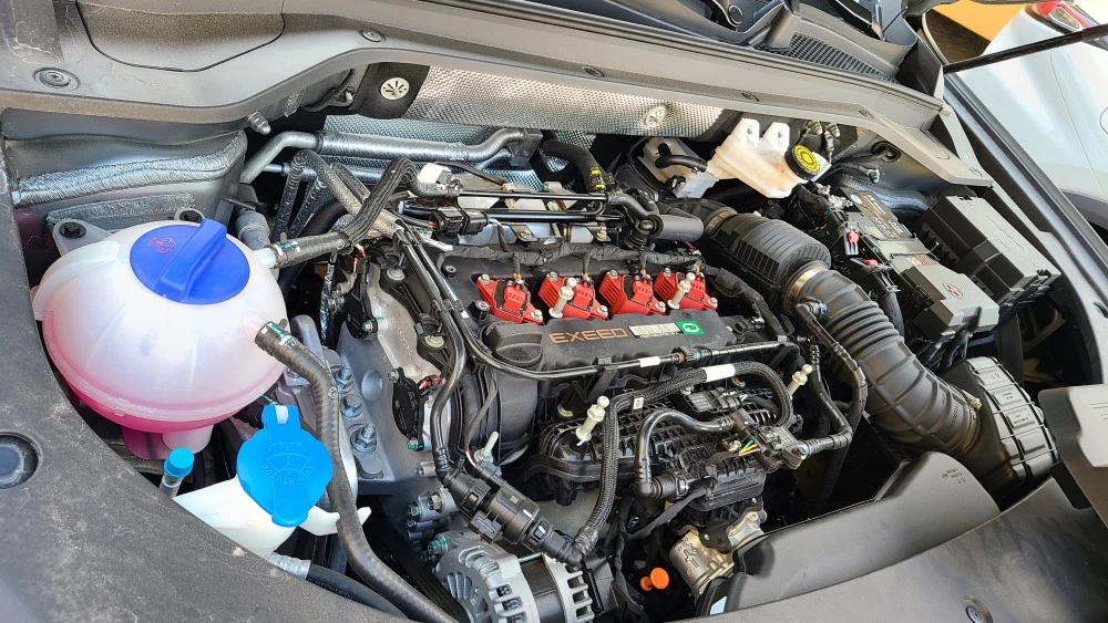 Exeed RX двигатель моторный отсек капот