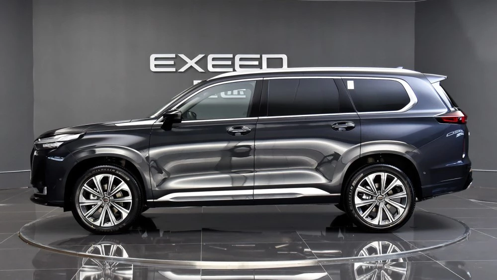 Exeed VX второго поколения сбоку