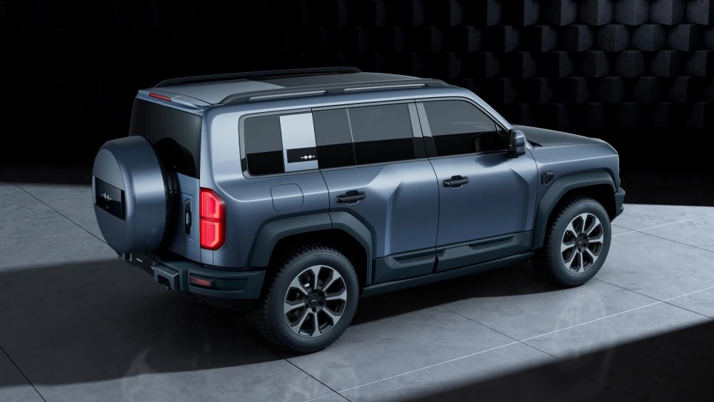 Кроссовер Fang Cheng Bao Leopard 5 от BYD сбоку сзади