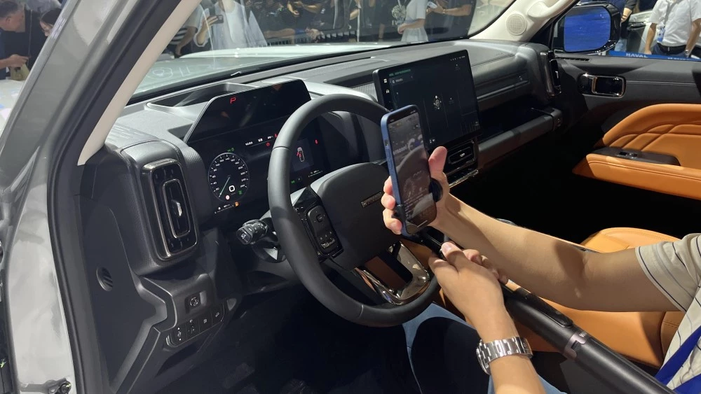 Кроссовер Haval Raptor салон интерьер Чэнду 2023