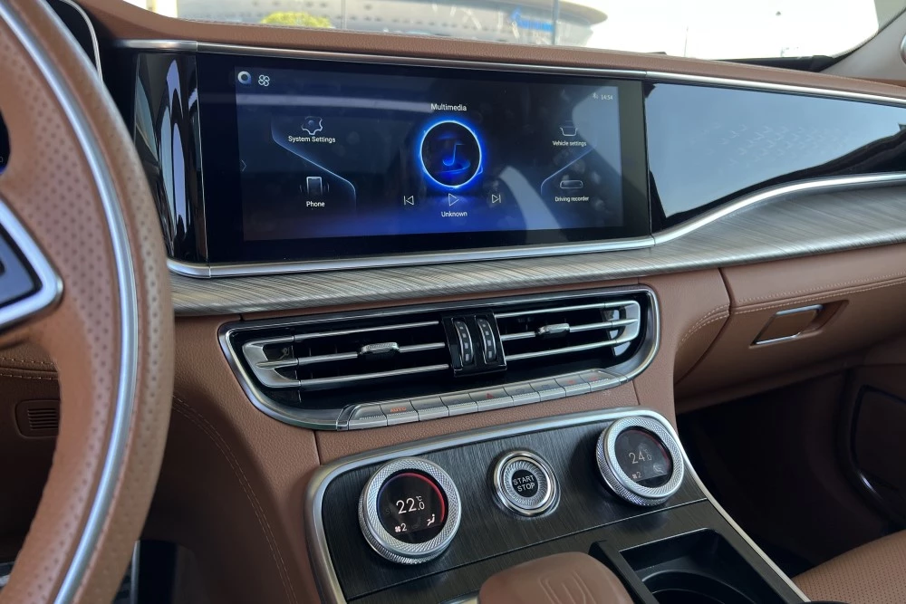 Hongqi H9 салон интерьер центральная консоль