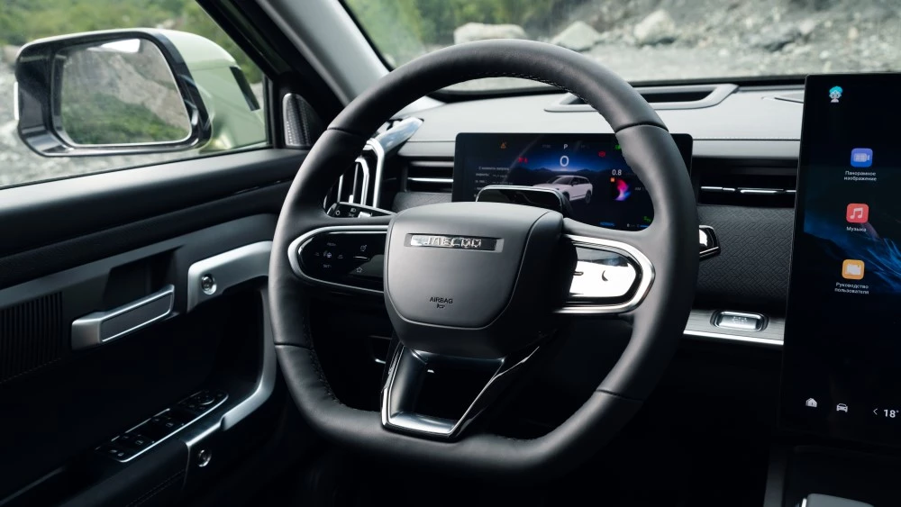 Салон интерьер кроссовер Jaecoo J7