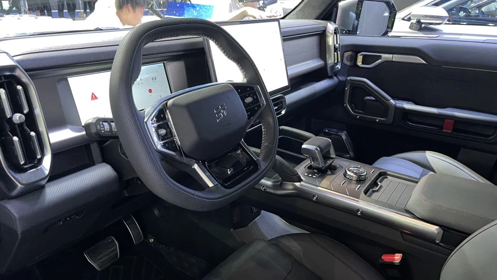 Кроссовер Jetour Traveler Чэнду 2023 салон интерьер