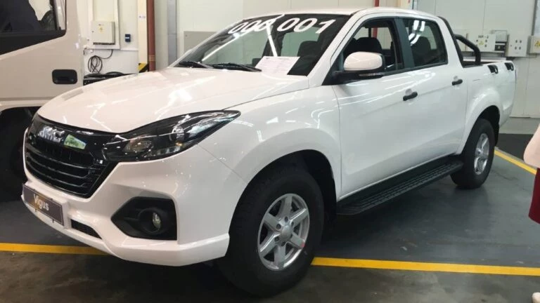 JMC Vigus «Автотор» сбоку спереди