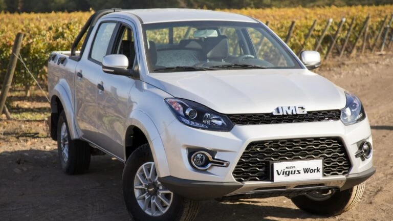 пикап JMC Vigus Work 2020 сбоку спереди