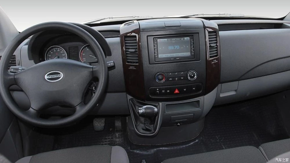 Skywell D11 салон интерьер