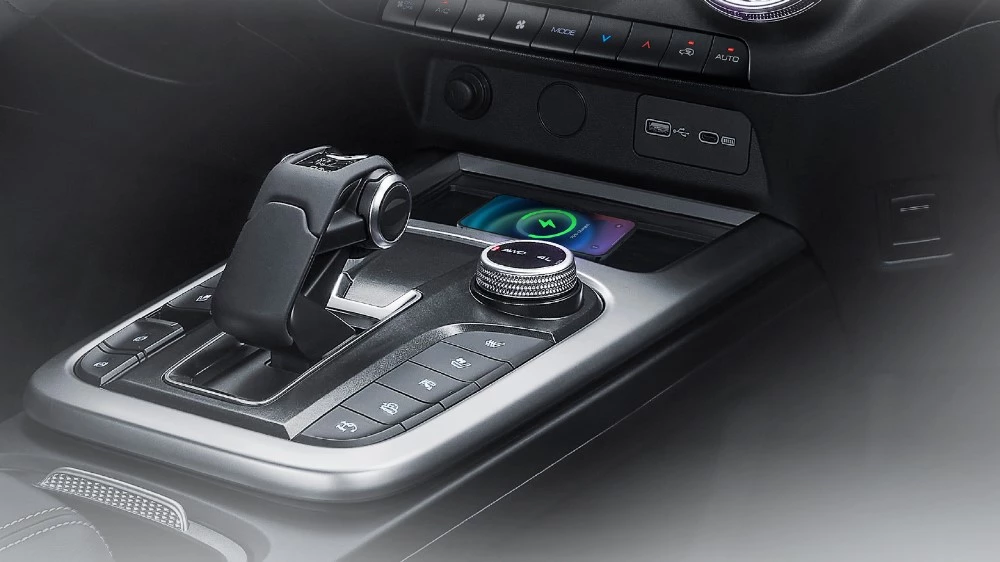 обновленный Tank 300 2024 салон интерьер тоннель консоль