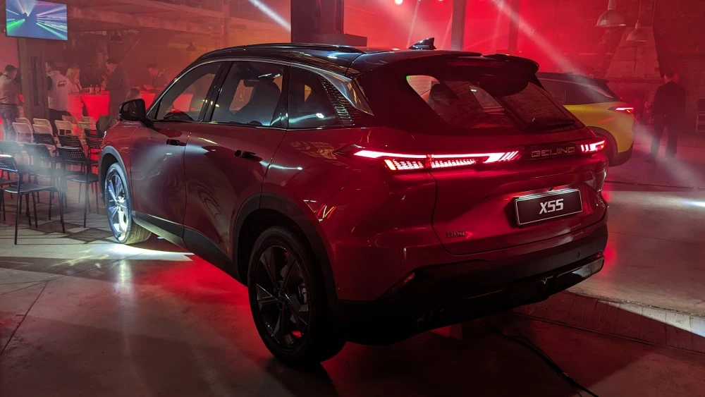 BAIC X55 в России сзади сбоку
