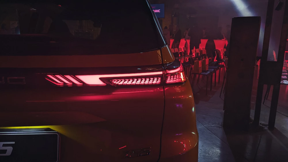 BAIC X55 сзади светодиодные фонари