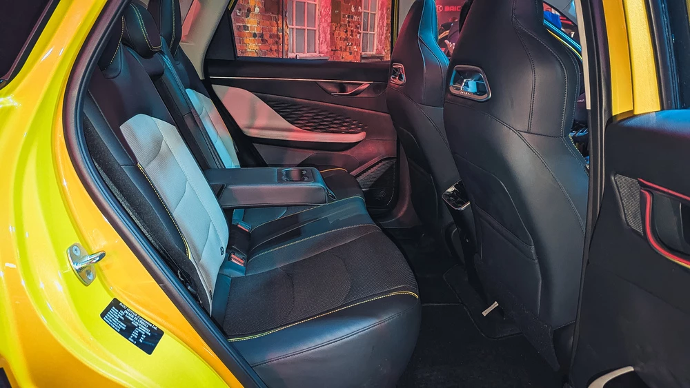 BAIC X55 второй ряд салон интерьер