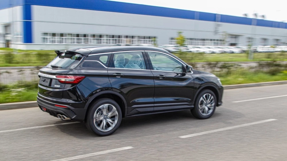 BelGee X50 сбоку сзади